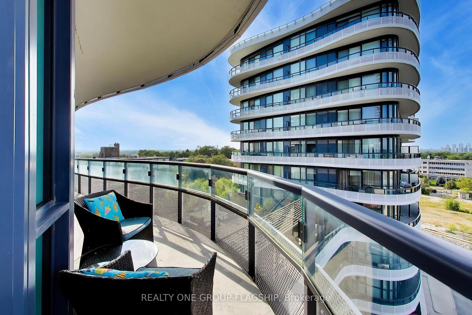 99 The Donway W • #709 • Toronto, ON photo 12