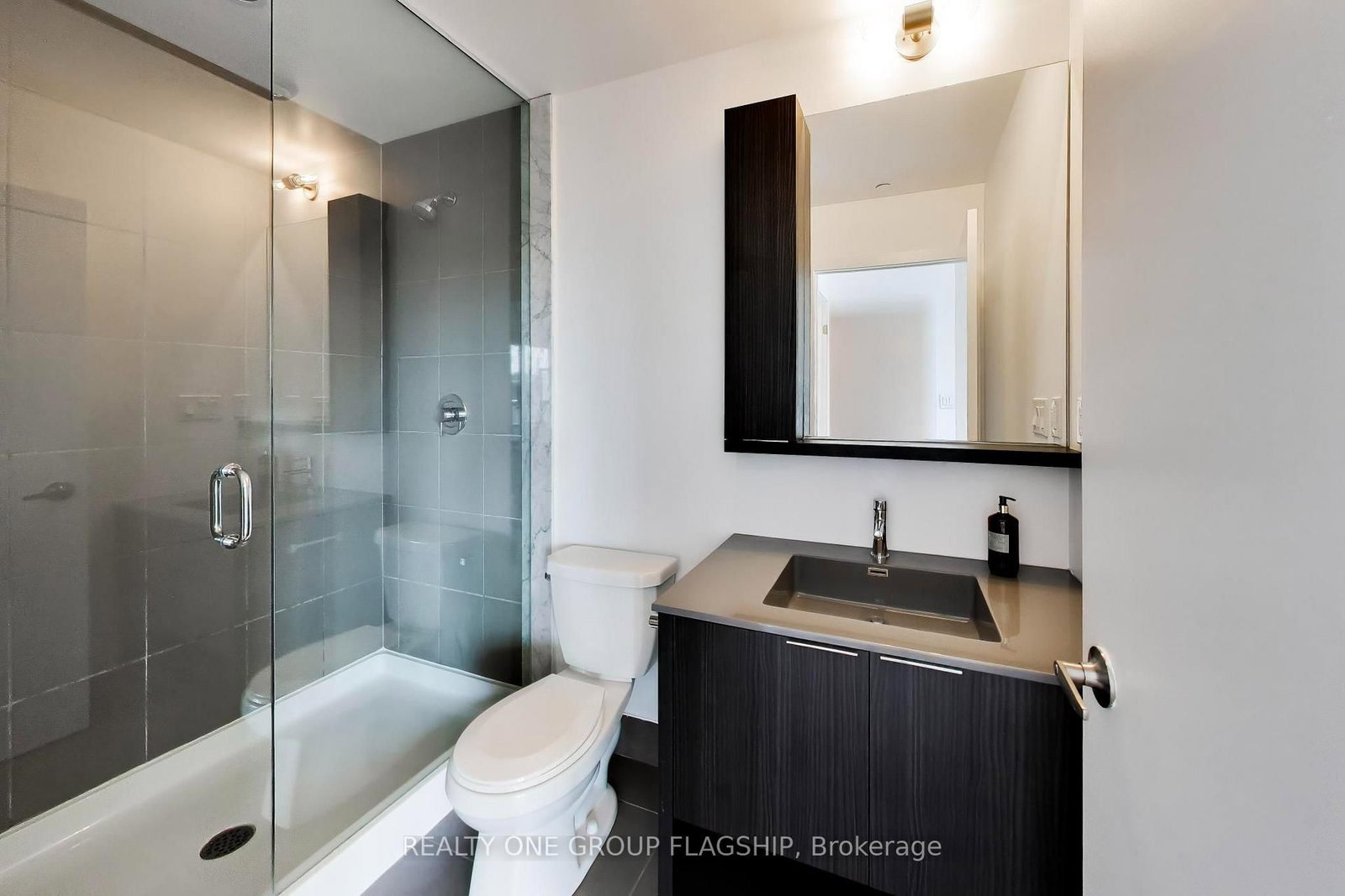 99 The Donway W • #709 • Toronto, ON photo 19