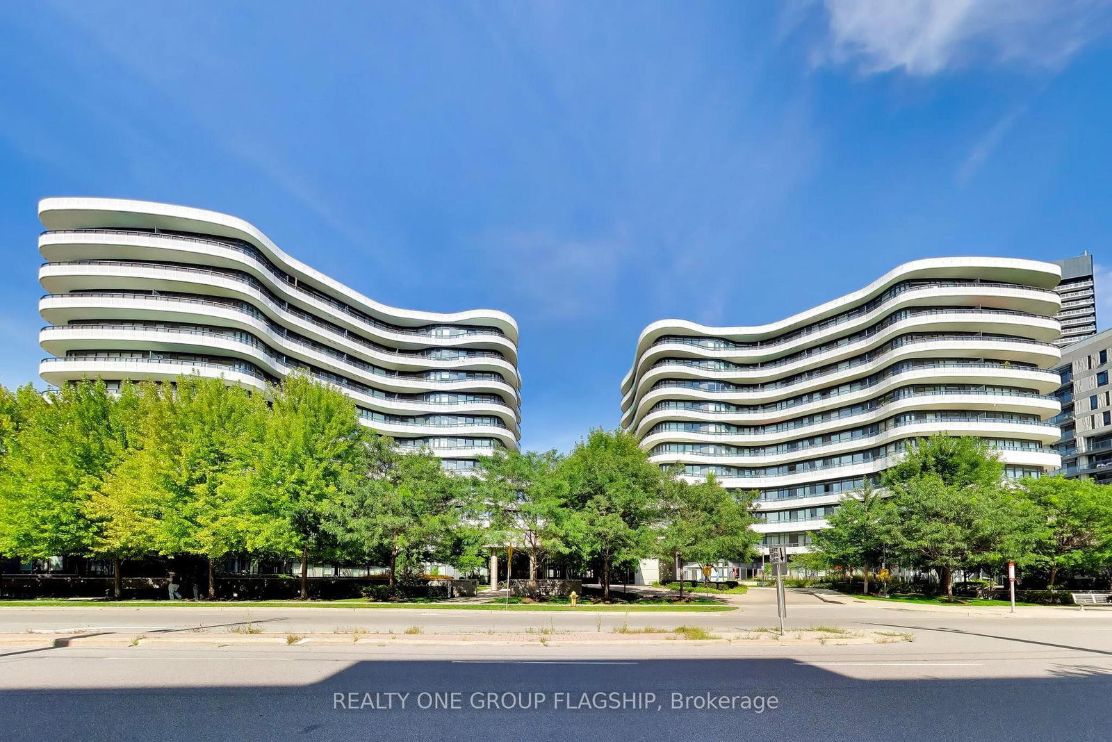 99 The Donway W • #709 • Toronto, ON photo 24