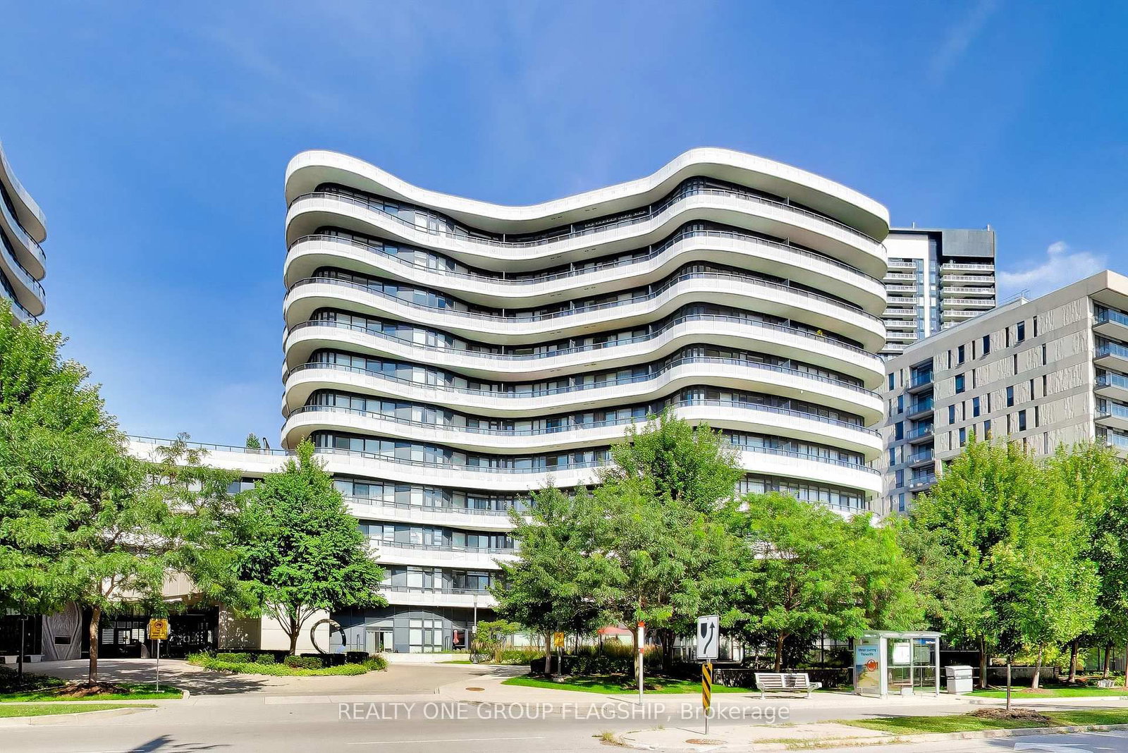 99 The Donway W • #709 • Toronto, ON photo 25