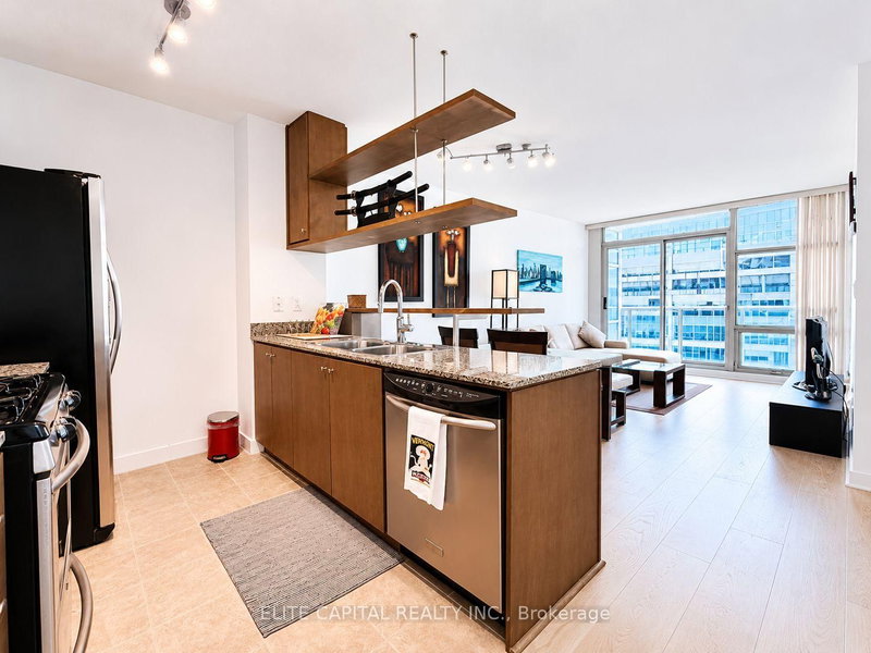 1008 - 10 Navy Wharf Court