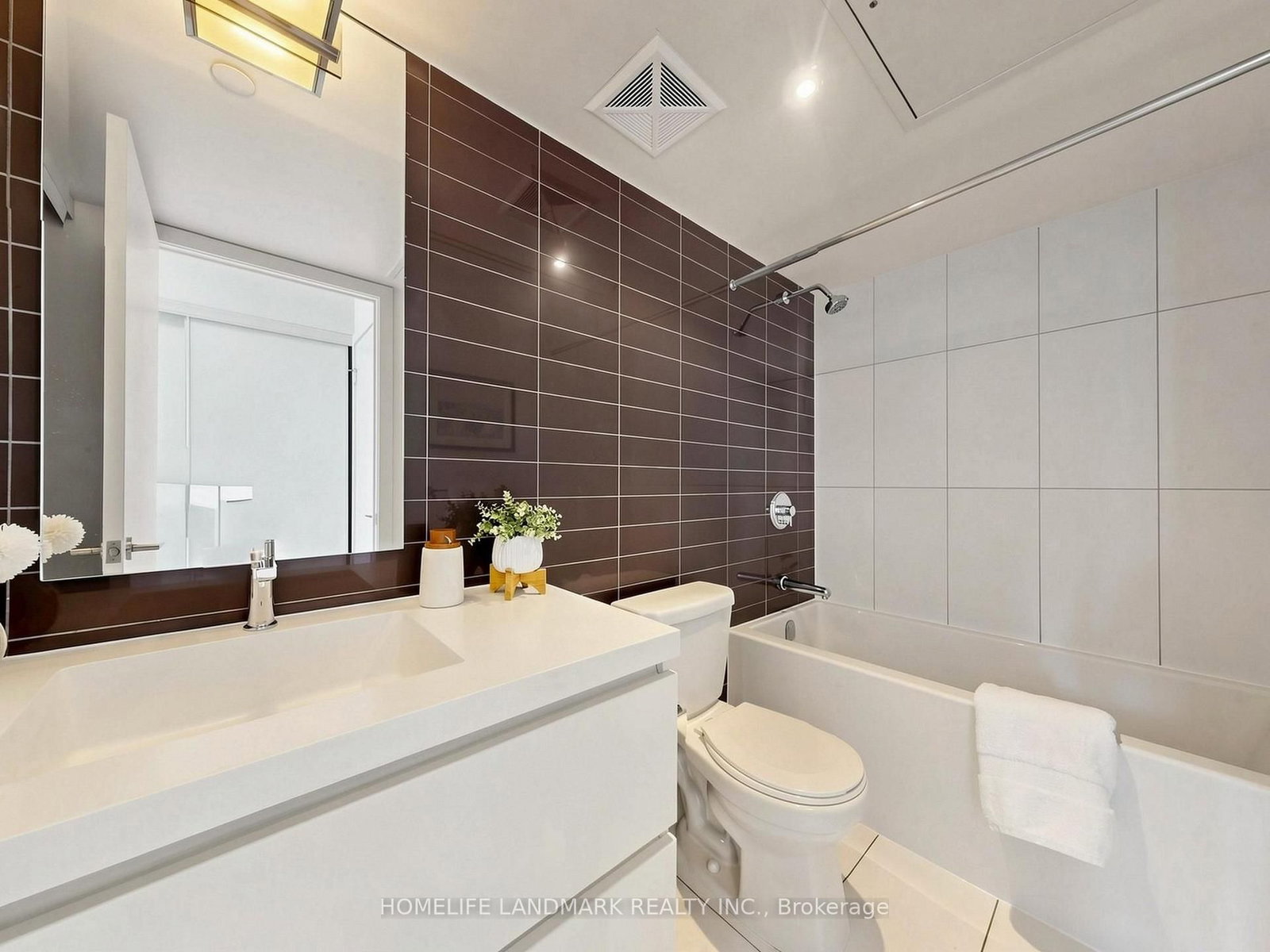 75 Queens Wharf Road • #2215 • Toronto, ON photo 16