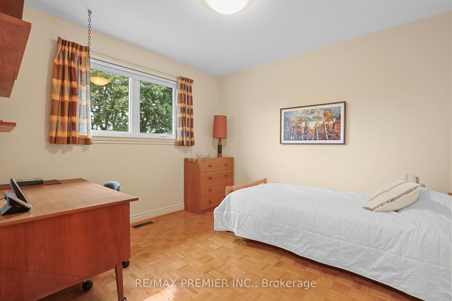 19 Temagami Court • Toronto, ON photo 16