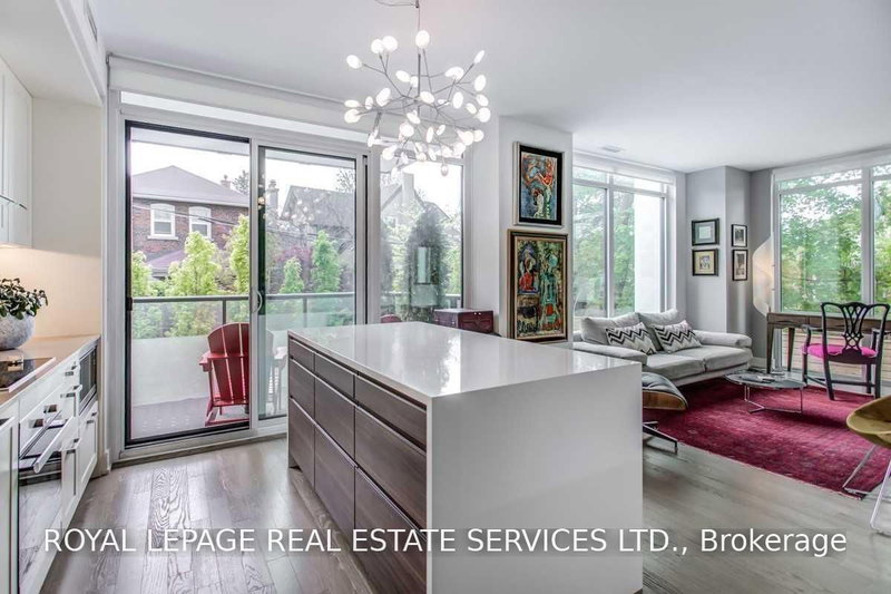 202 - 3018 Yonge Street