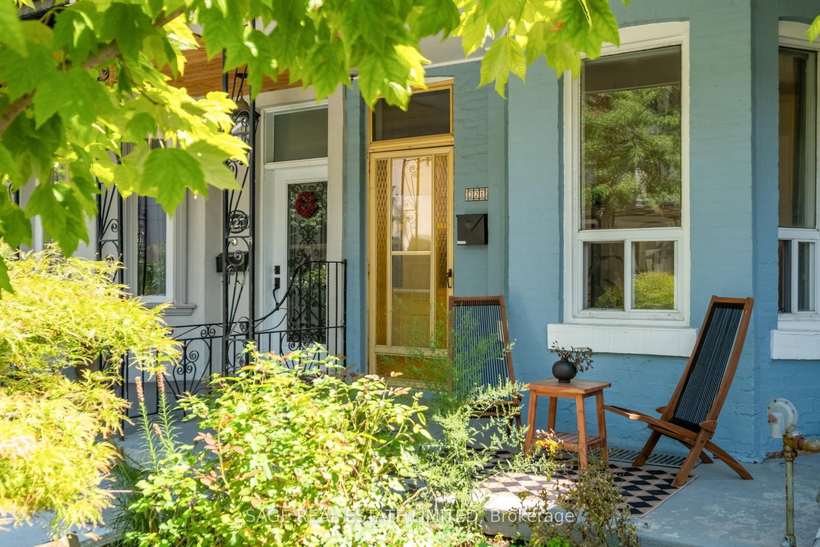 221 Palmerston Avenue • Toronto, ON photo 1