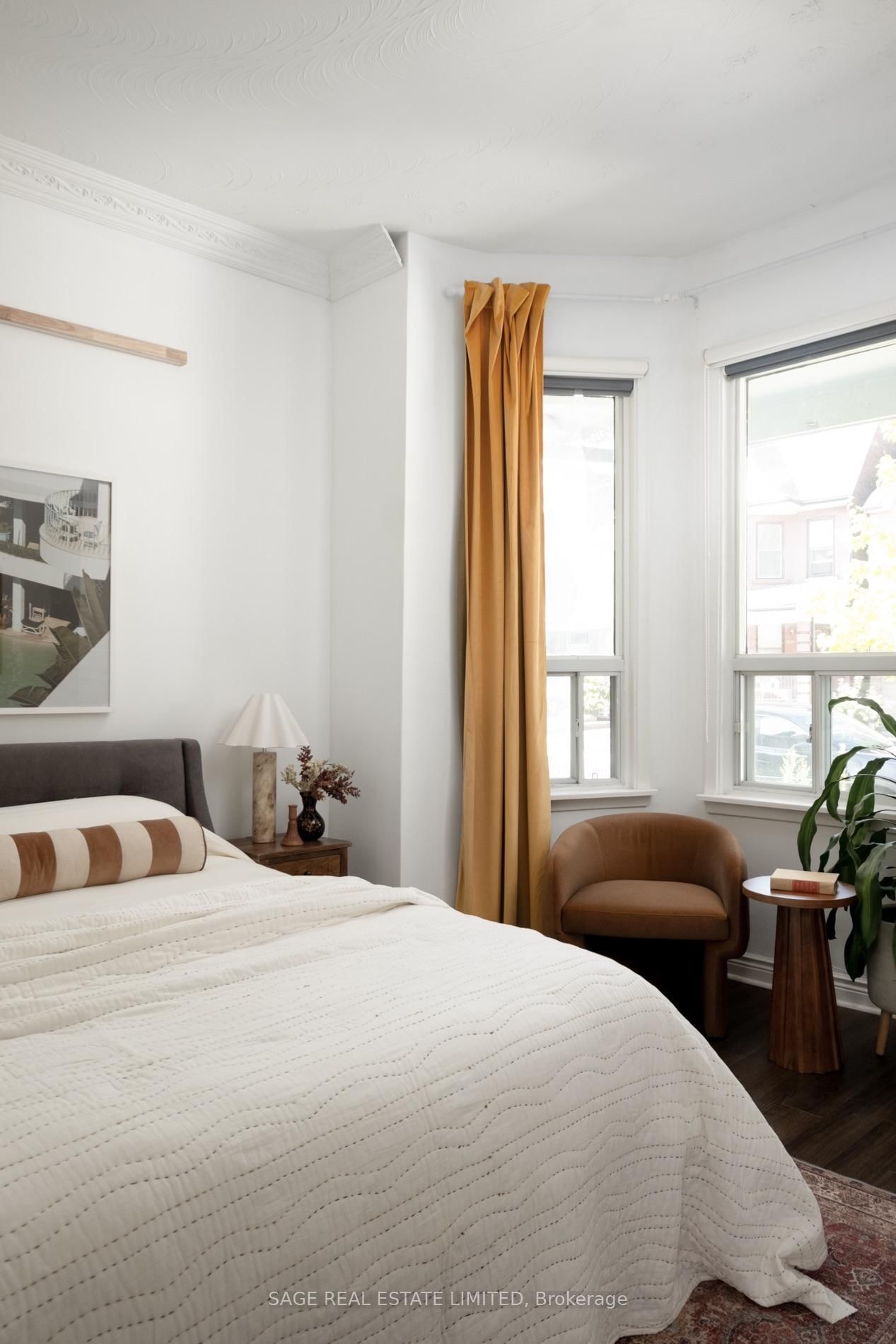 221 Palmerston Avenue • Toronto, ON photo 15