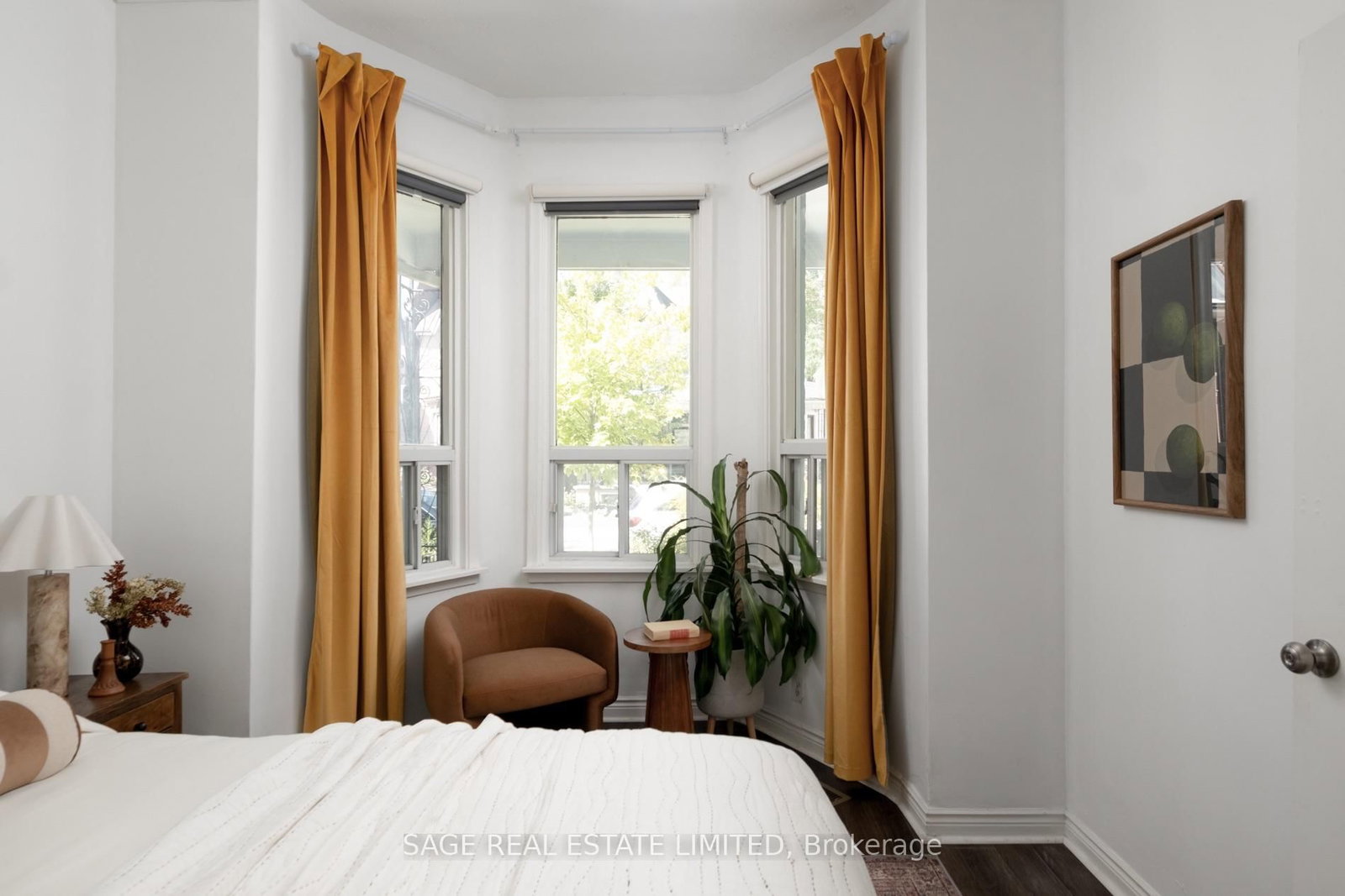 221 Palmerston Avenue • Toronto, ON photo 17