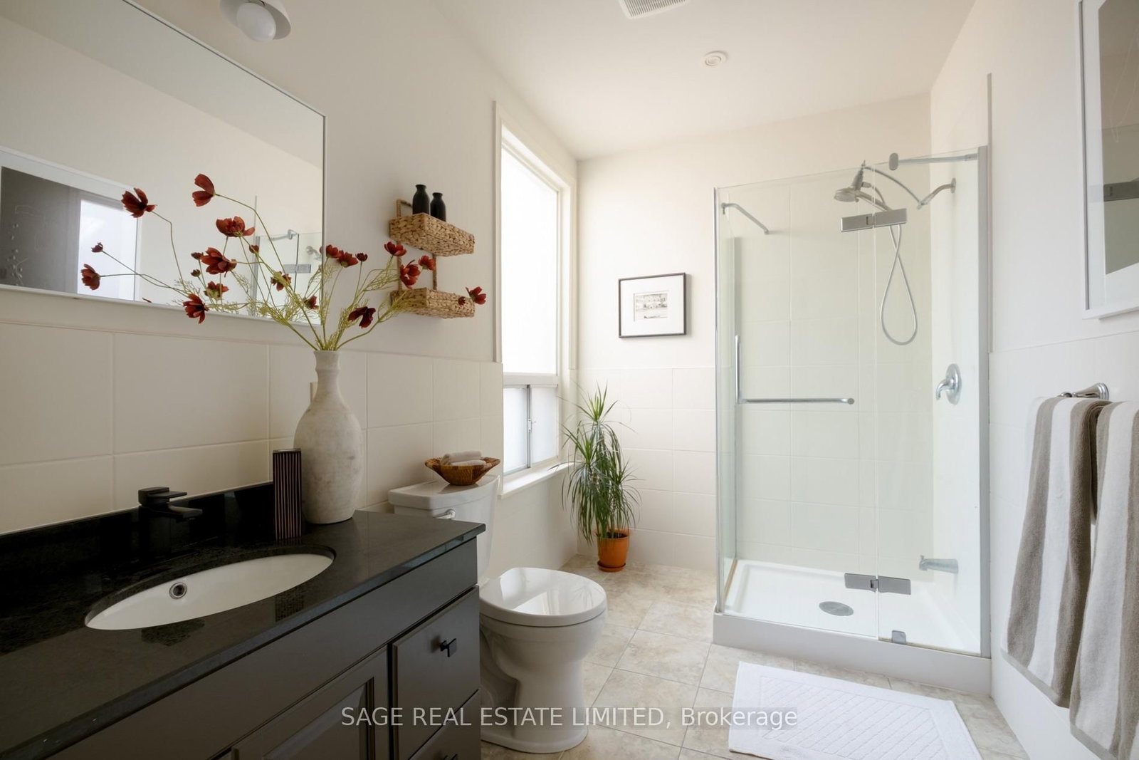 221 Palmerston Avenue • Toronto, ON photo 22