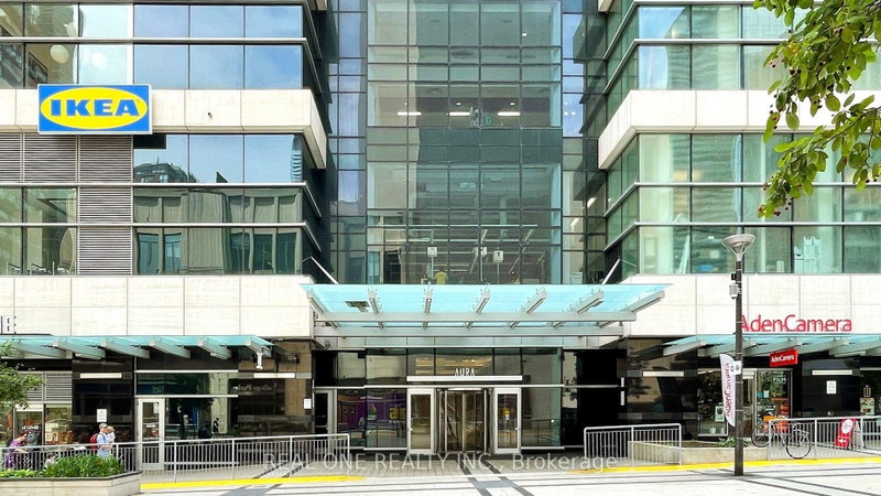 5814 - 386 Yonge Street