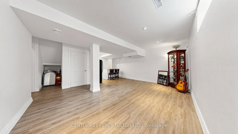 372B Hounslow Avenue