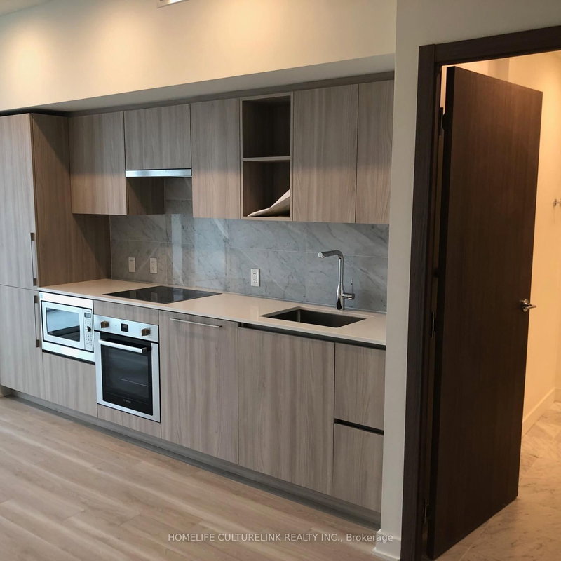 3302 - 19 Bathurst Street