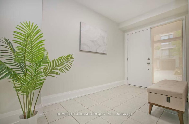 30 Kenneth Wood Crescent