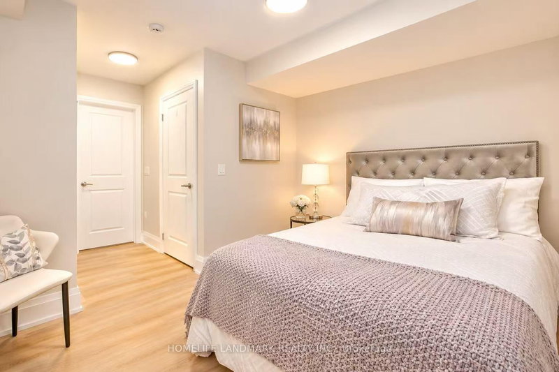 30 Kenneth Wood Crescent