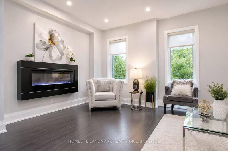 30 Kenneth Wood Crescent