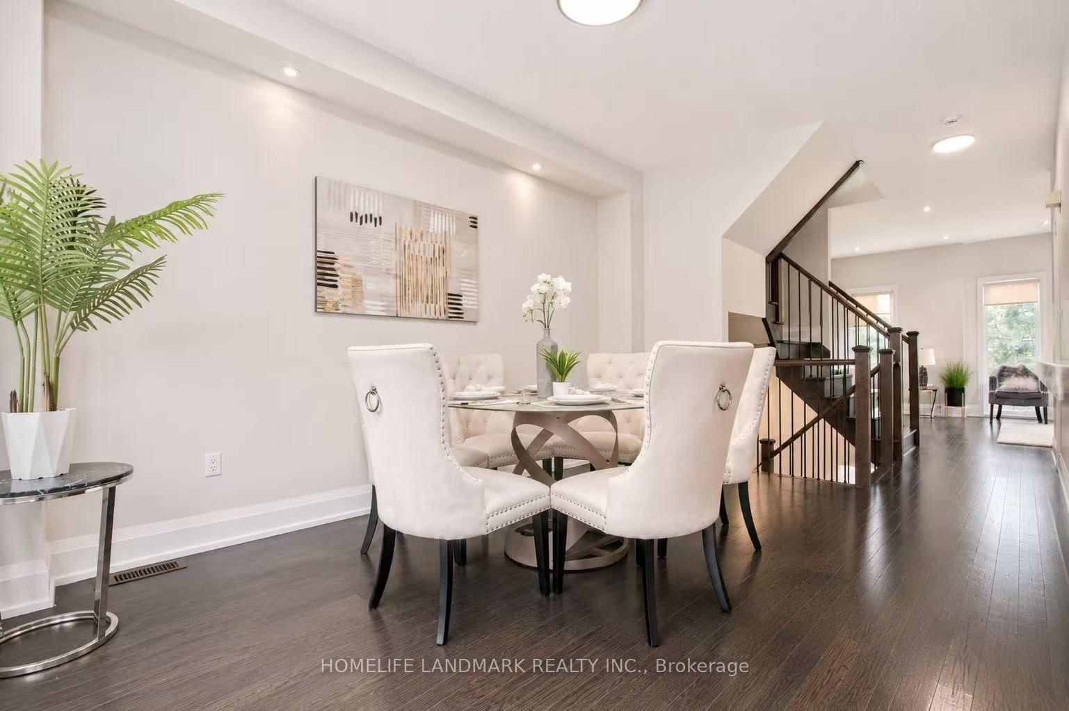 30 Kenneth Wood Crescent • Toronto, ON photo 8