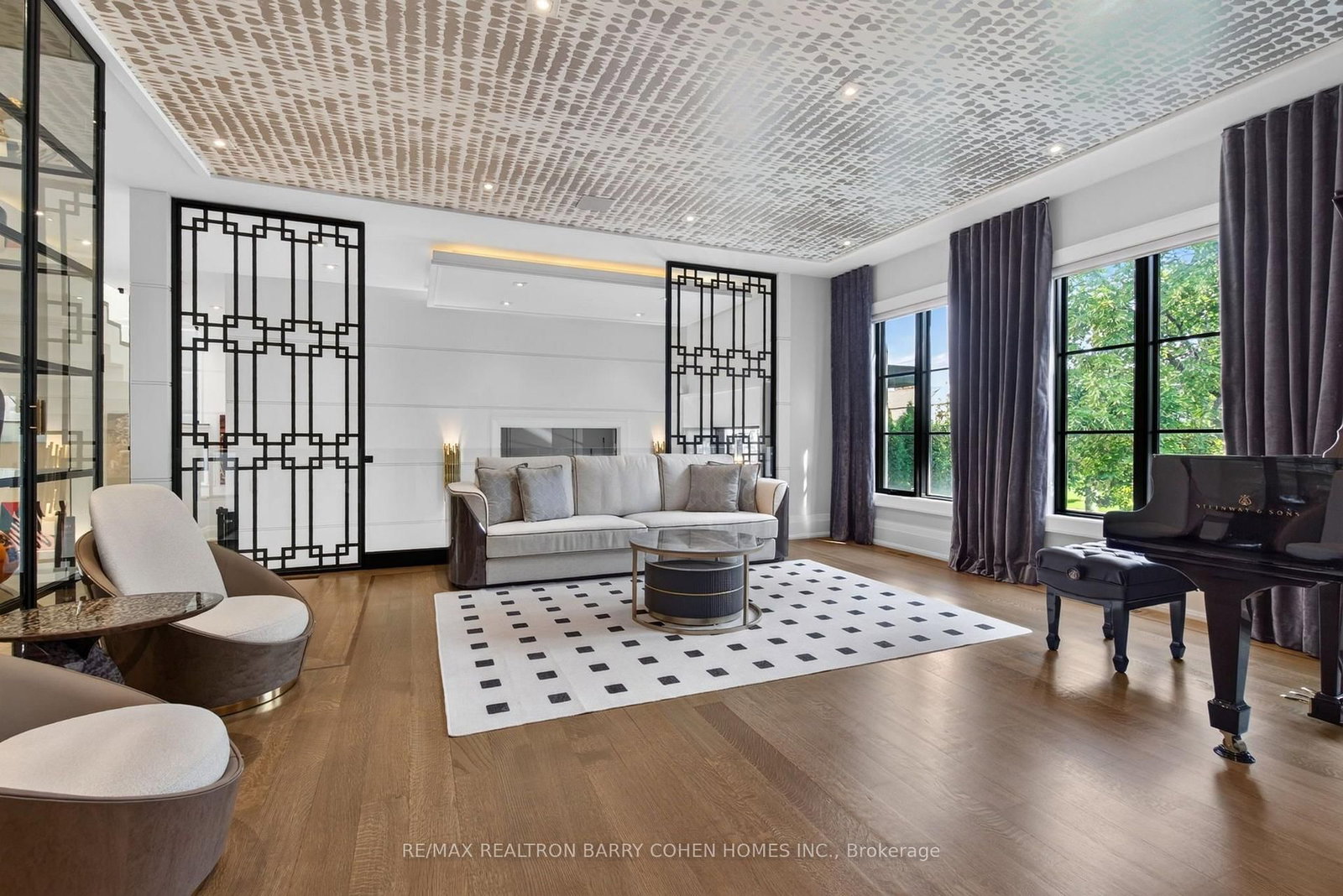 154 Yonge Boulevard • Toronto, ON photo 10
