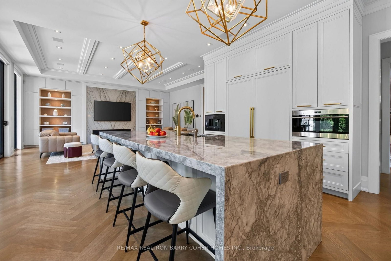 154 Yonge Boulevard • Toronto, ON photo 17