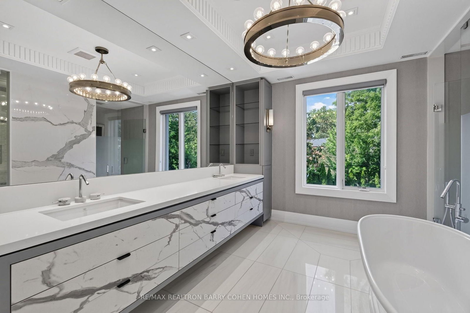 154 Yonge Boulevard • Toronto, ON photo 27