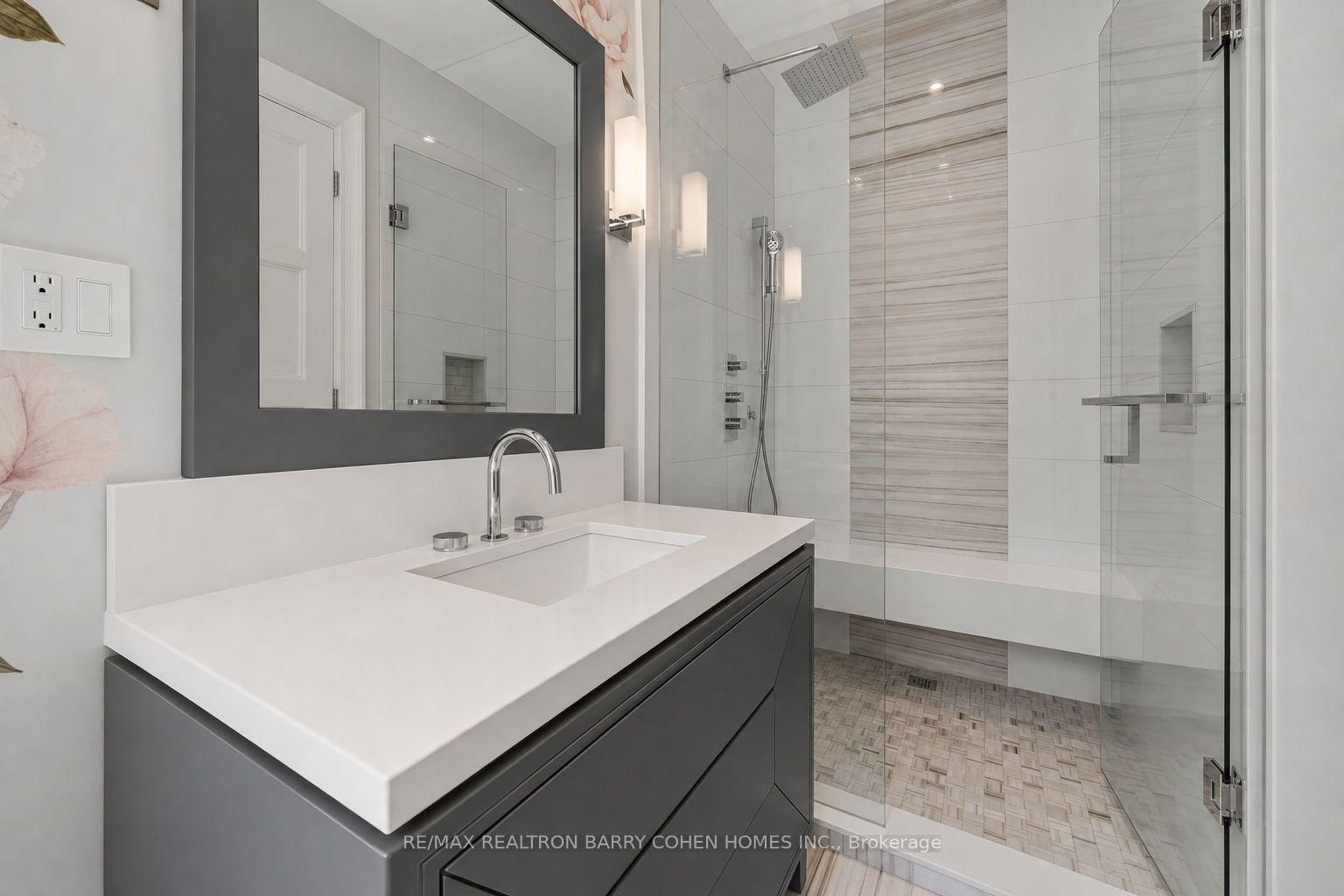 154 Yonge Boulevard • Toronto, ON photo 32