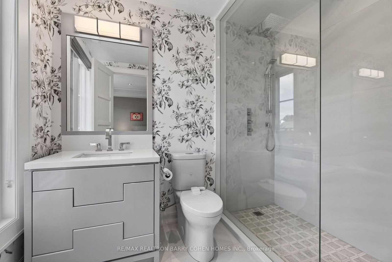 154 Yonge Boulevard • Toronto, ON photo 34