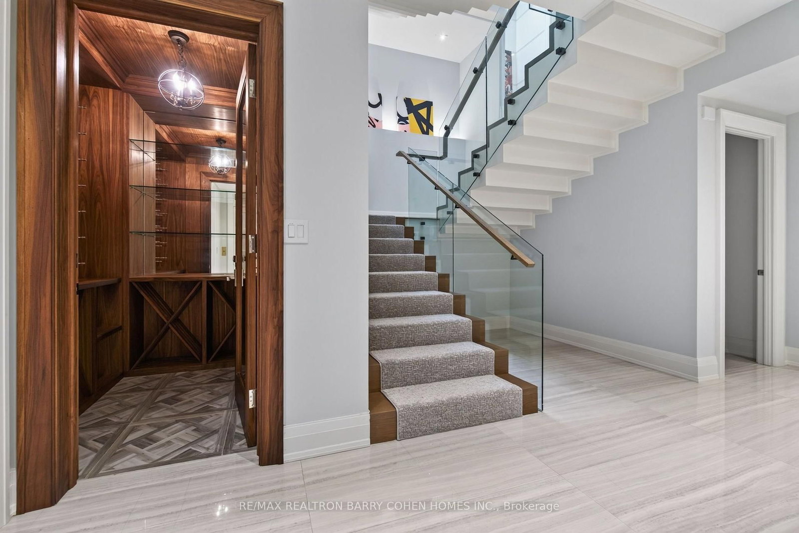 154 Yonge Boulevard • Toronto, ON photo 36