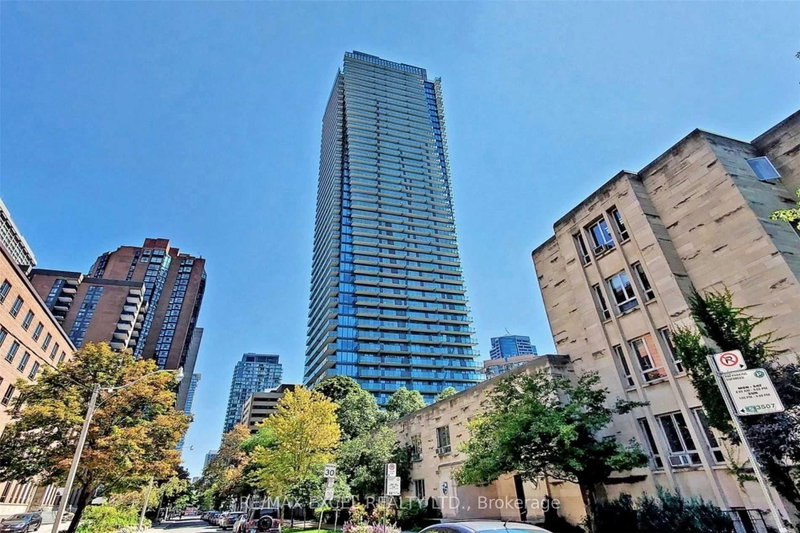 810 - 65 St Mary Street