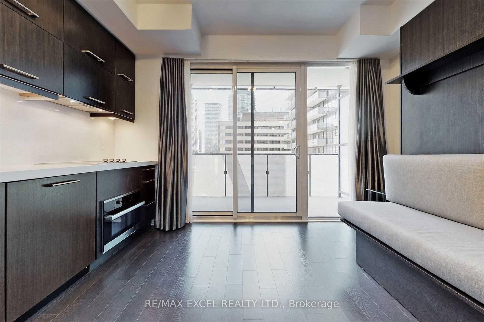 65 St Mary Street • #810 • Toronto, ON photo 12