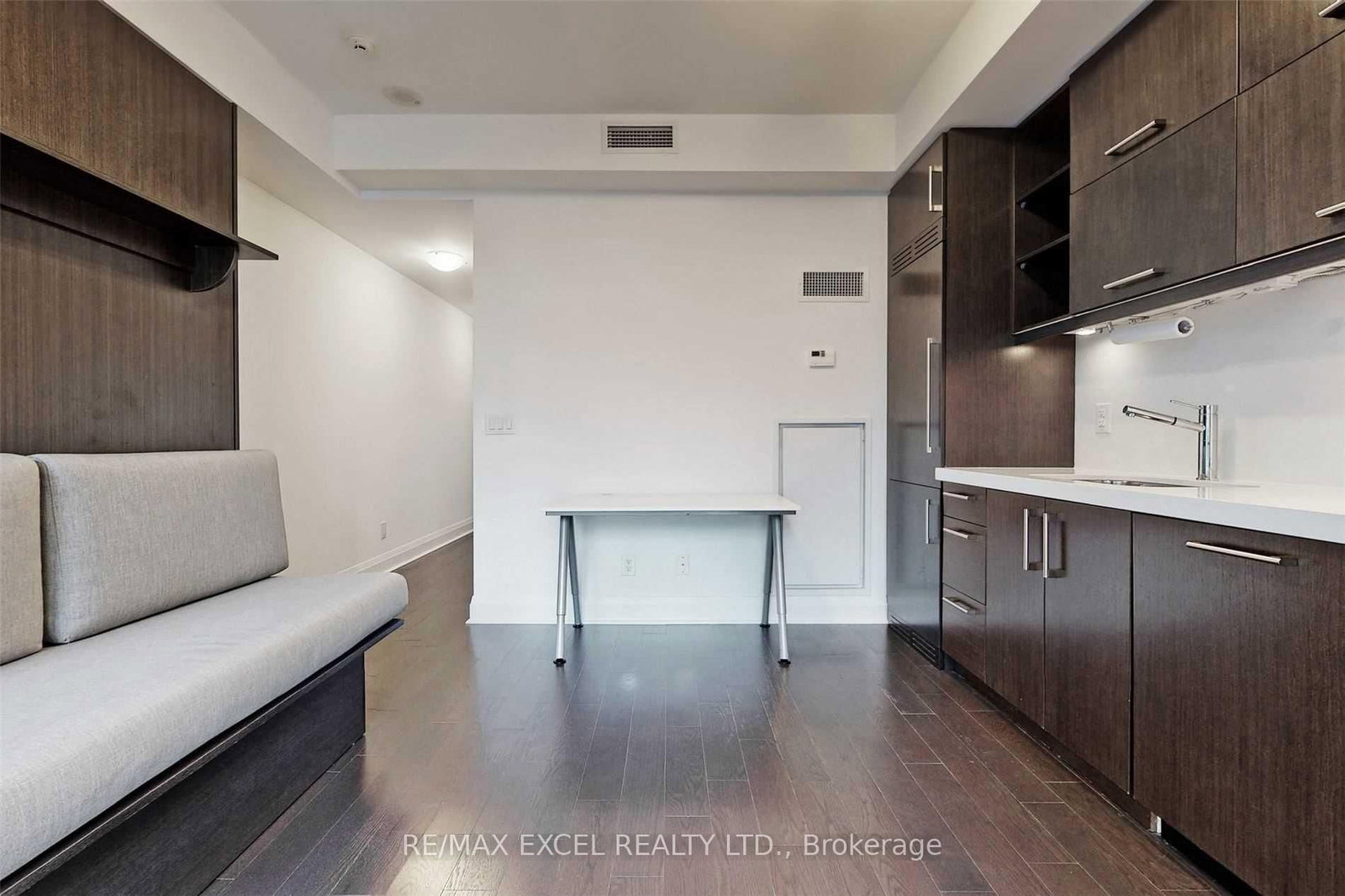 65 St Mary Street • #810 • Toronto, ON photo 13