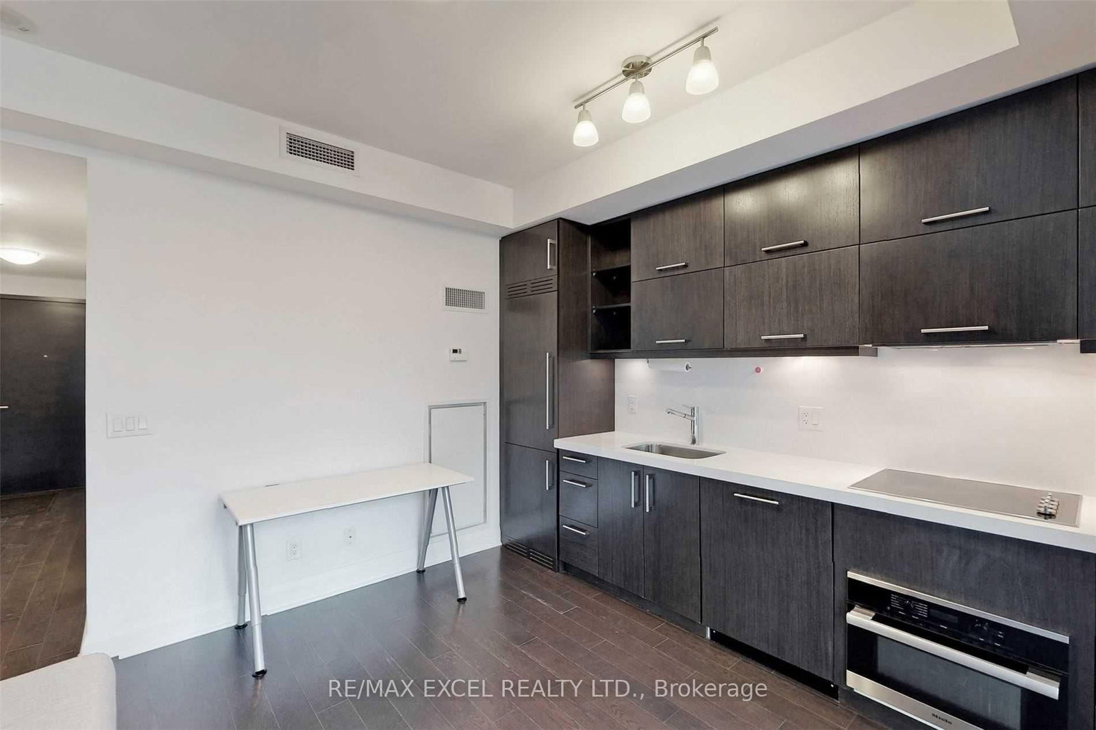 65 St Mary Street • #810 • Toronto, ON photo 14