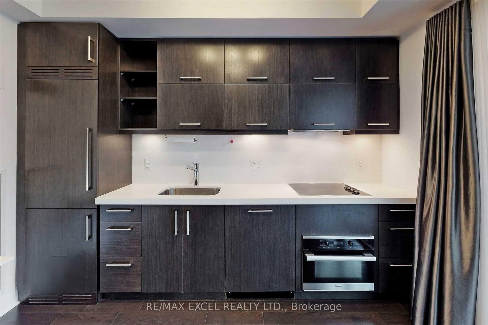 65 St Mary Street • #810 • Toronto, ON photo 15