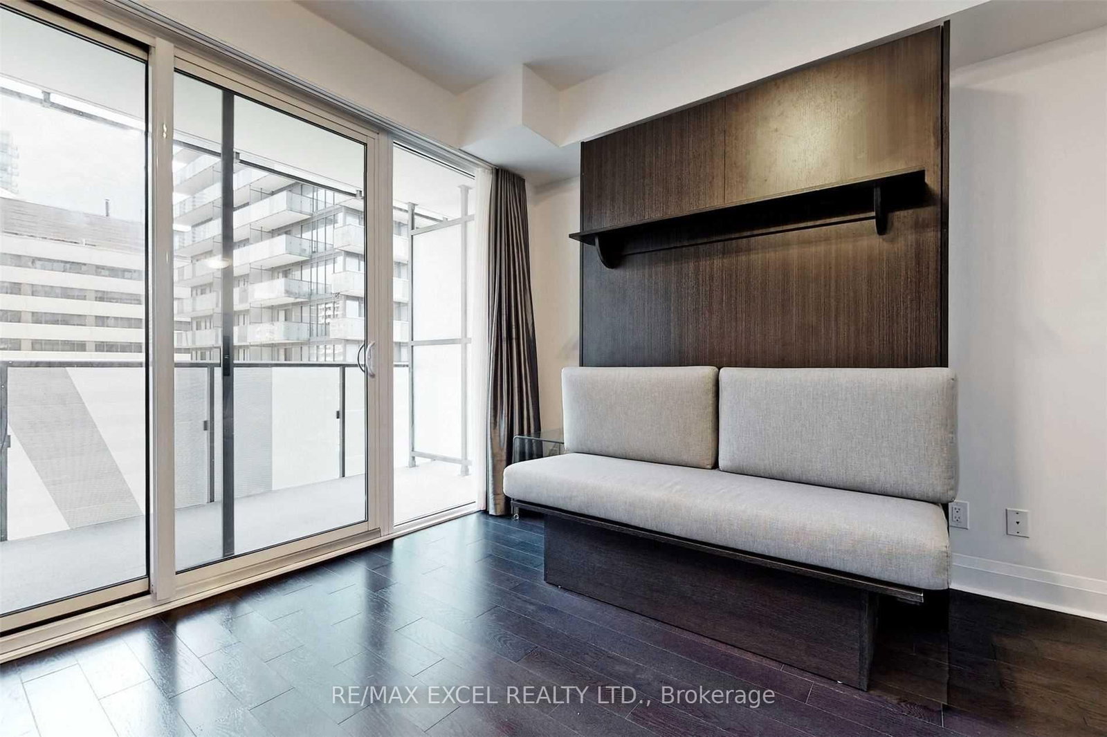 65 St Mary Street • #810 • Toronto, ON photo 9