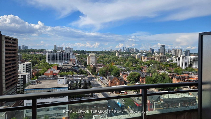 1606 - 736 Spadina Avenue