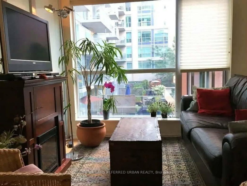 304 - 230 King Street E