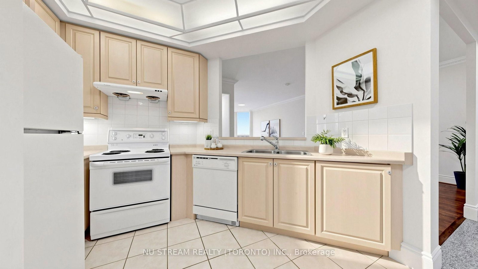 89 Skymark Drive • #2211 • Toronto, ON photo 12