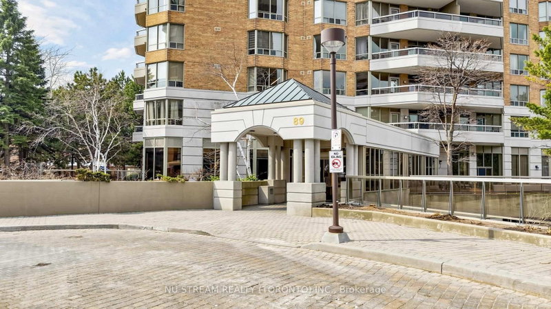 2211 - 89 Skymark Drive