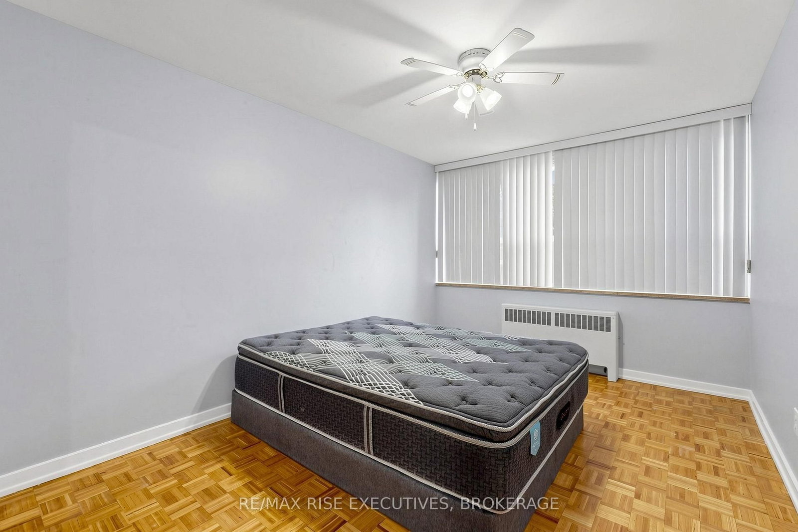 160 The Donway W • #304 • Toronto, ON photo 28