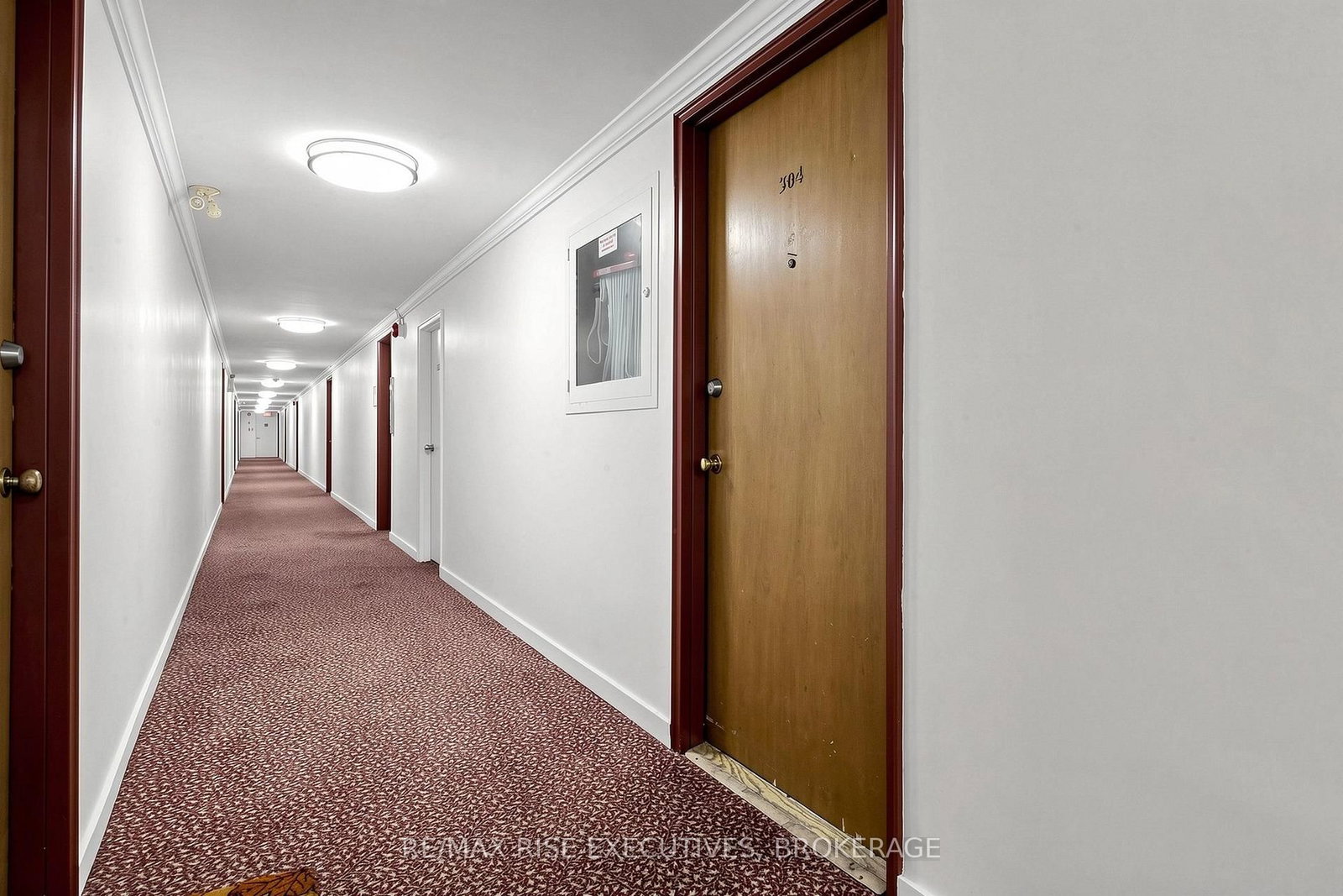 160 The Donway W • #304 • Toronto, ON photo 34