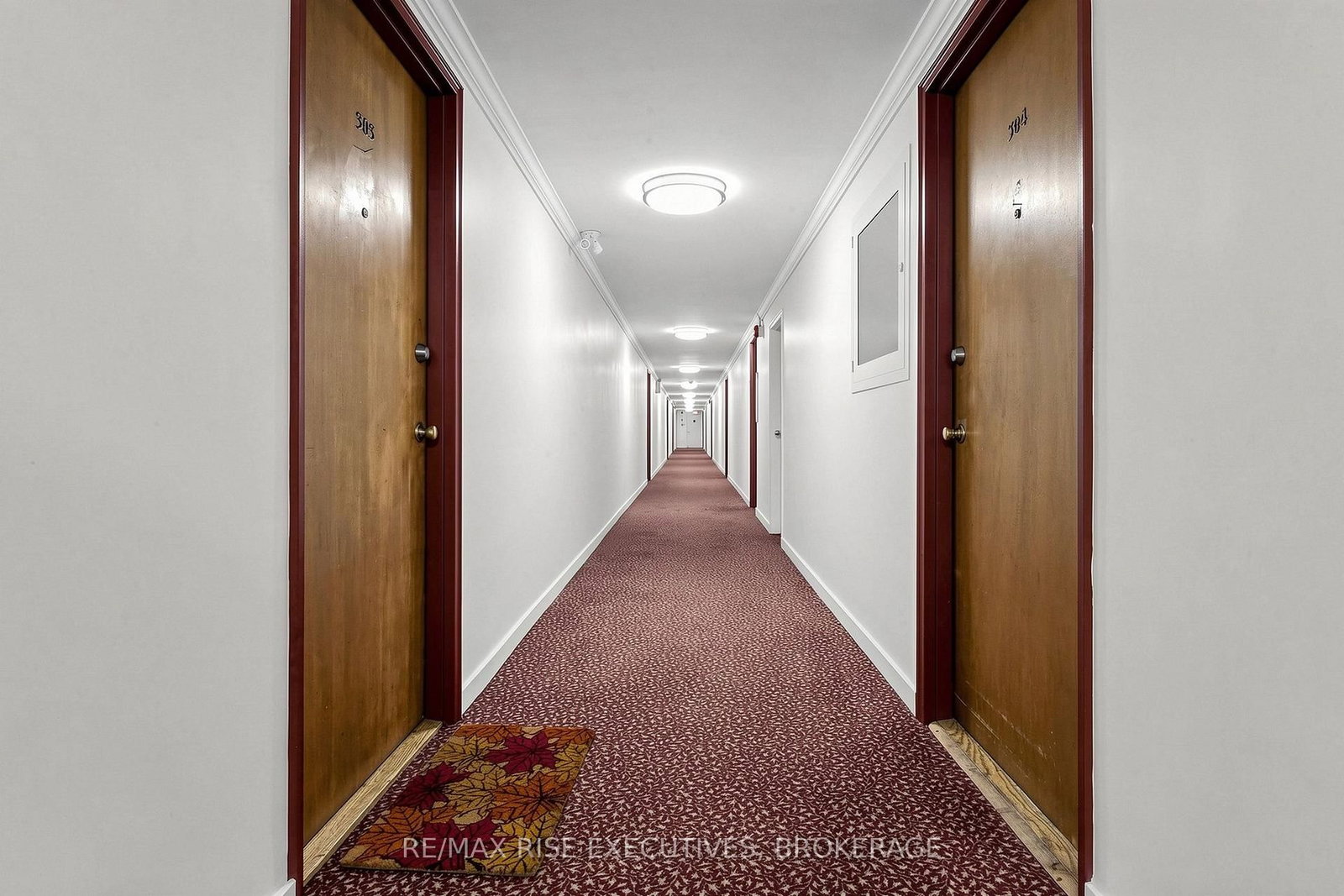 160 The Donway W • #304 • Toronto, ON photo 35