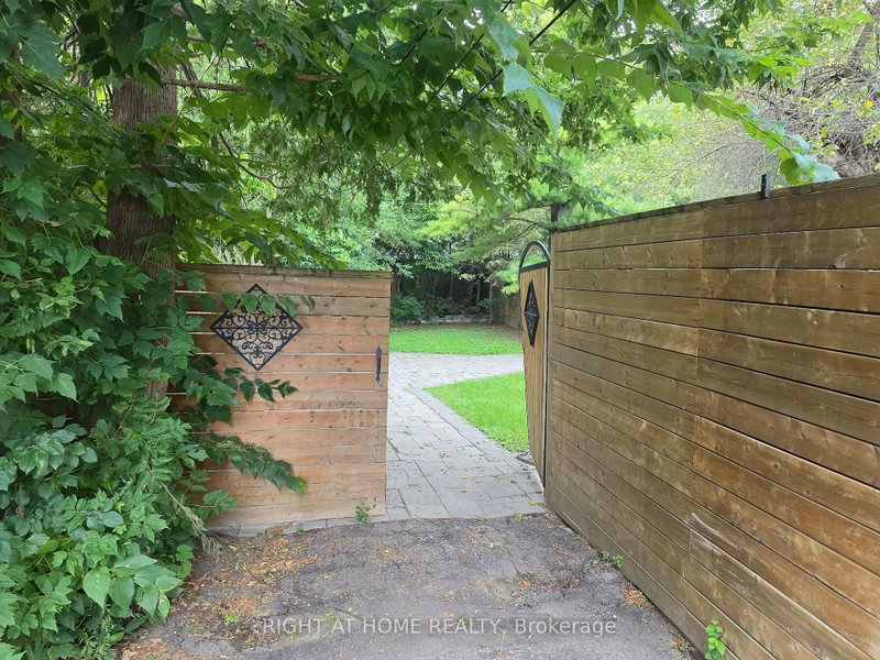 Main - 154 Davisville Avenue