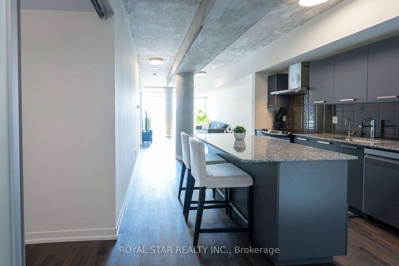 95 Bathurst Street • #623 • Toronto, ON photo 5