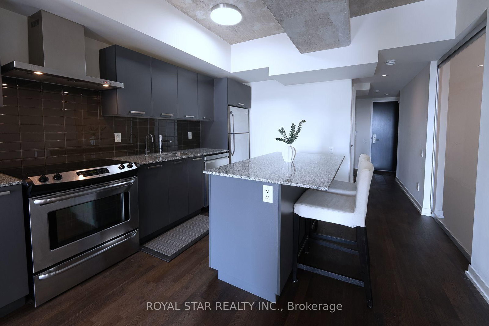 95 Bathurst Street • #623 • Toronto, ON photo 9