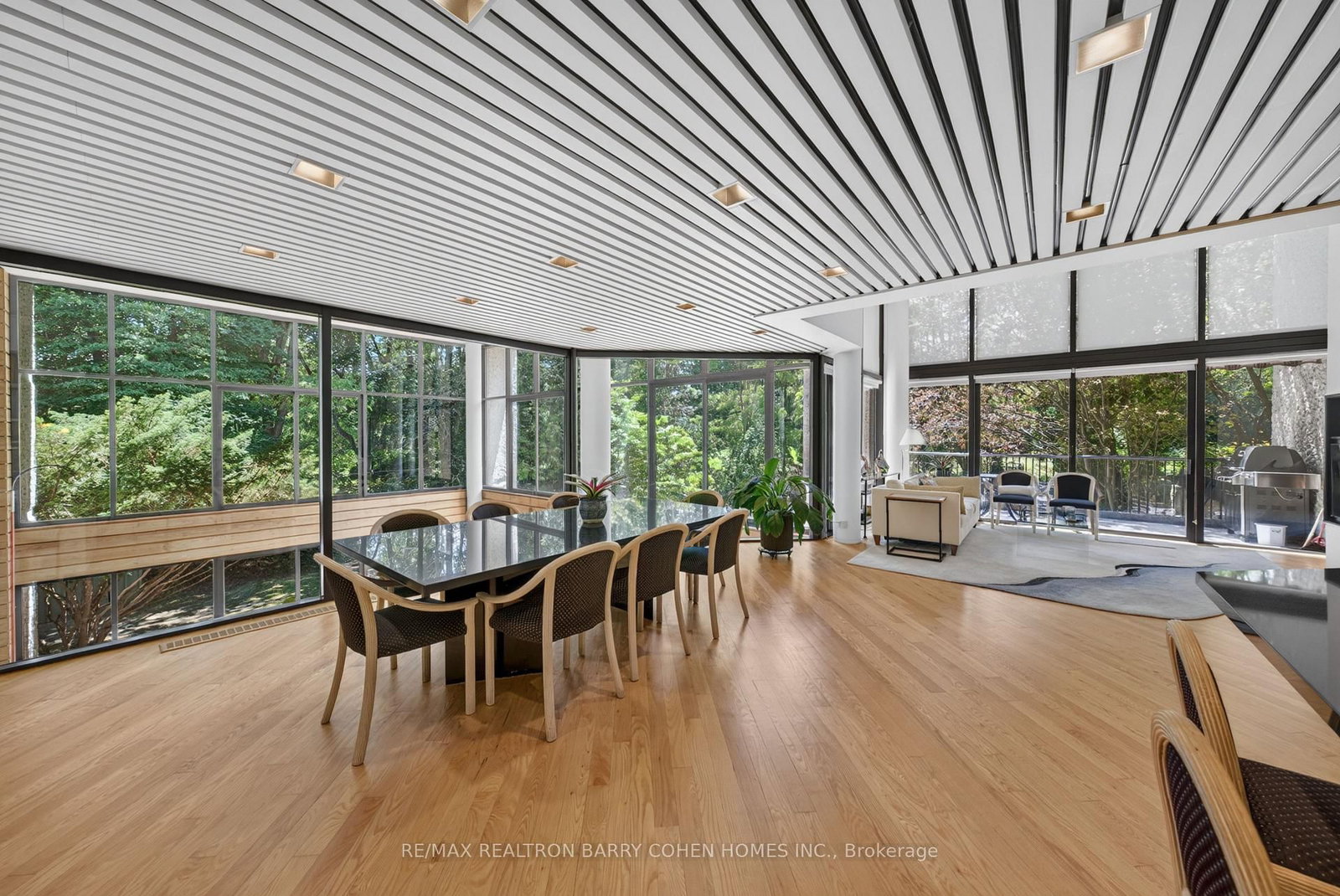 30 High Point Road • Toronto, ON photo 10