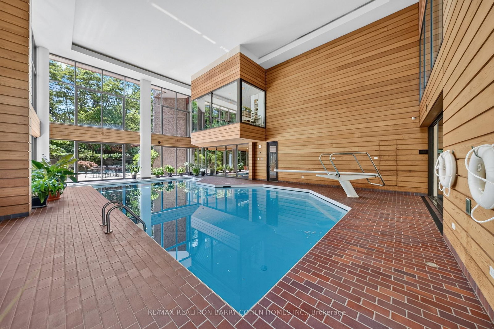 30 High Point Road • Toronto, ON photo 16