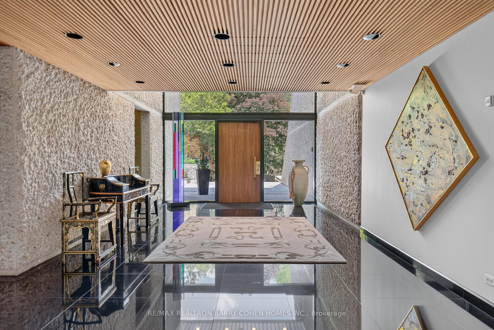 30 High Point Road • Toronto, ON photo 5