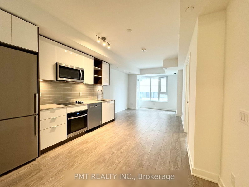 637 - 543 Richmond Street W
