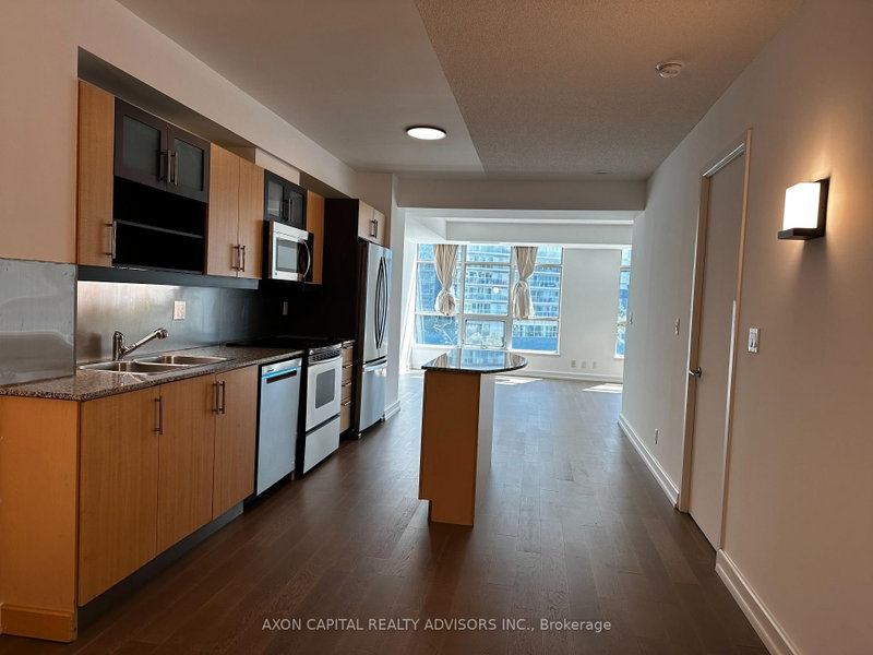 404 - 350 Wellington Street W