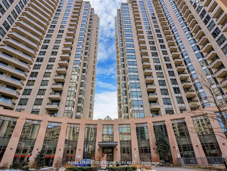 929 - 15 Northtown Way