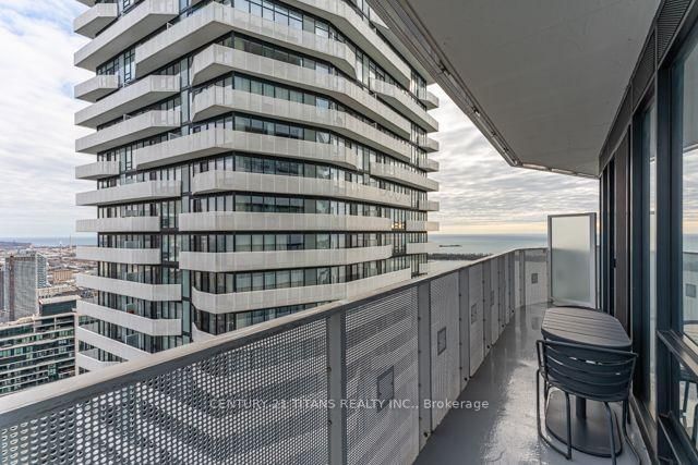 100 Harbour Street • #6606 • Toronto, ON photo 18