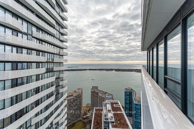 100 Harbour Street • #6606 • Toronto, ON photo 20