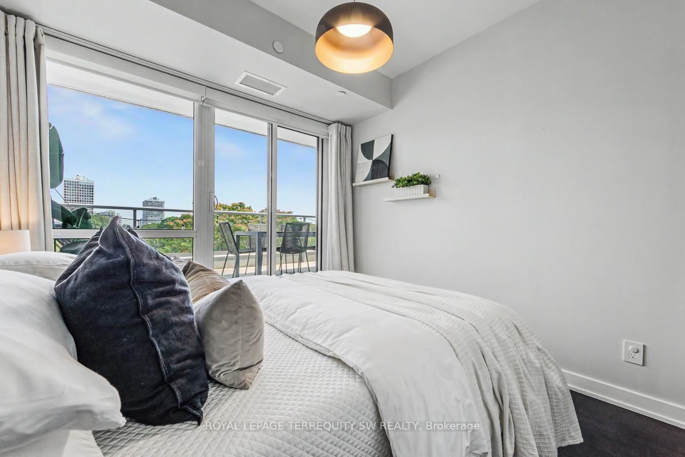 501 St. Clair Avenue W • #510 • Toronto, ON photo 13